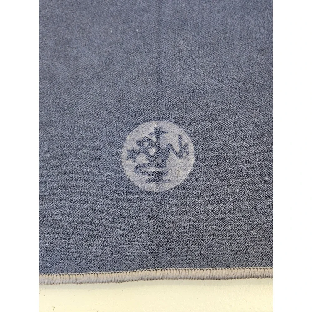 Manduka Yogitoes Hot Yoga Mat Towel Unisex 24in Navy Blue  Skidless Grip
